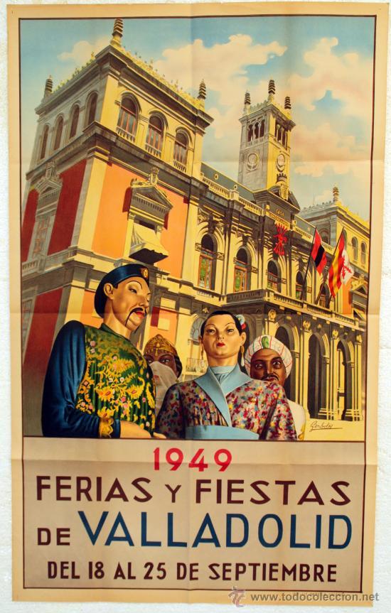 Si nos fijamos en este cartel vemos como están reflejados algunos de los elementos más tradicionales de las Fiestas de Valladolid como los gigantes en la plaza mayor, pero también se puede apreciar detrás de ellos banderas como la de la falange, lo que nos hace ver en que época se estaba.